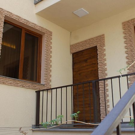 Your Home Ереван Екстериор снимка