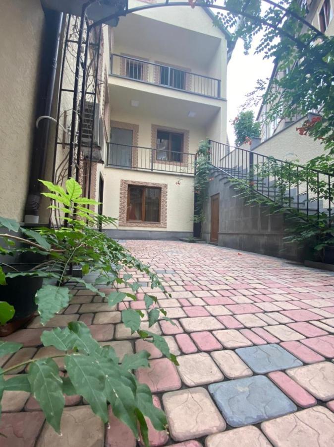 Your Home Ереван Екстериор снимка